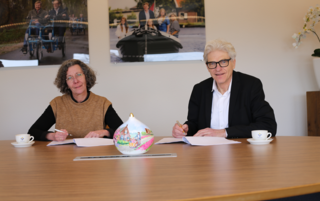 Wethouder Marlies Volten en Hans Al, directeur Stek