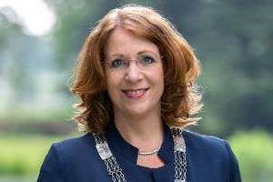 Burgemeester Carla Breuer