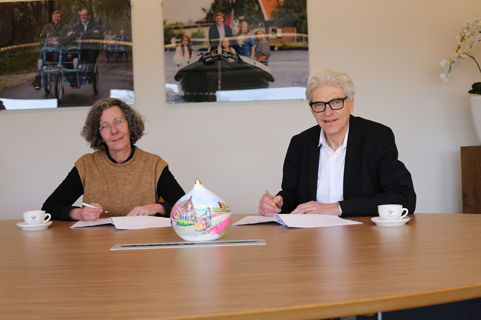 Wethouder Marlies Volten en Hans Al, directeur Stek