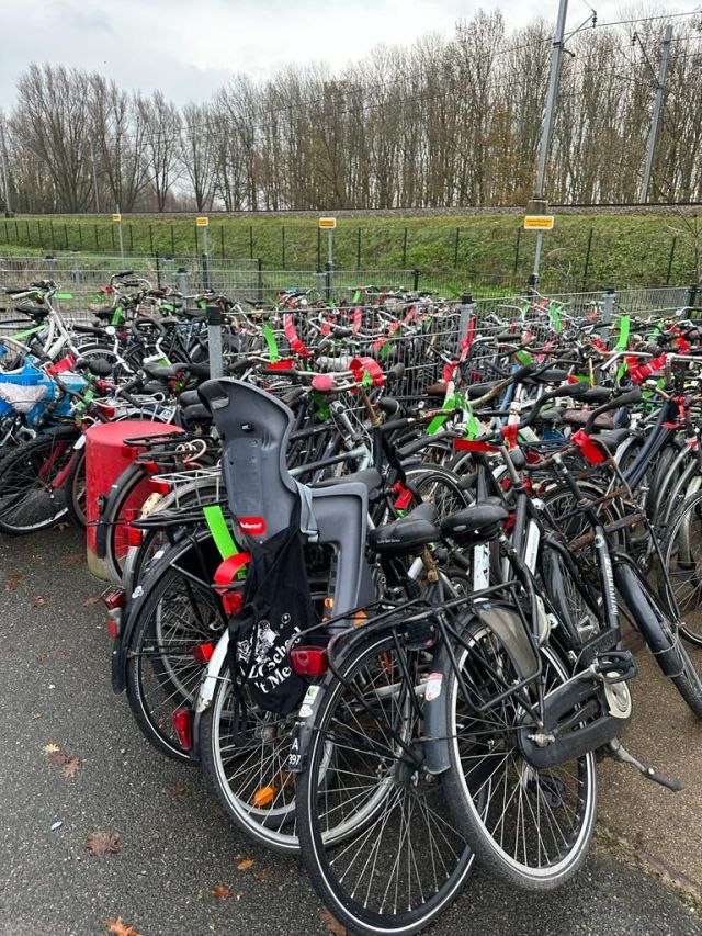 Verwijderde fietsen bij station Voorhout